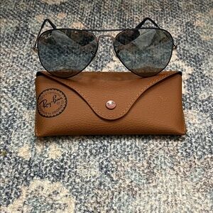 Ray-Ban rb3025 Aviator Sunglasses, Navy Blue Frame w/ gold, Mirrored lenses, EUC